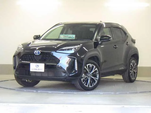 Toyota YARIS CROSS HYBRID Z 2022 — фото 1, купить с доставкой в Москву