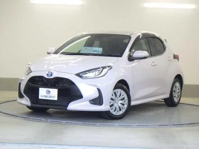 Toyota Yaris HYBRID Z 2023 — фото 1, купить с доставкой в Москву