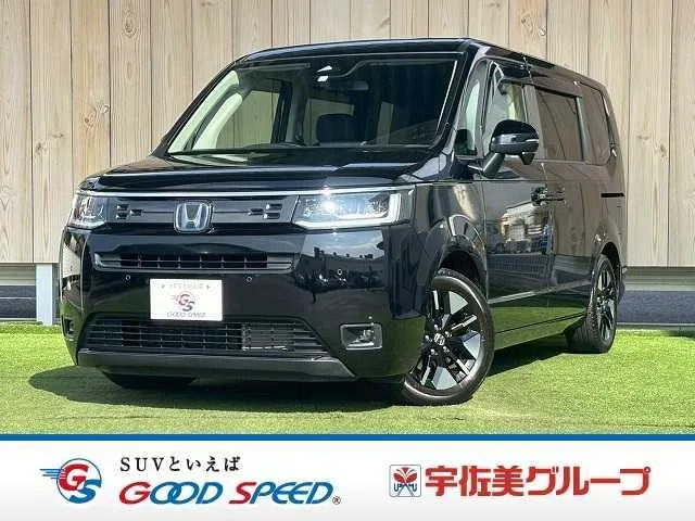 Honda STEPWAGON E:HEV AIR 2023 — фото 1, купить с доставкой в Москву