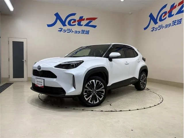 Toyota YARIS CROSS HYBRID Z 2023 — фото 1, купить с доставкой в Москву