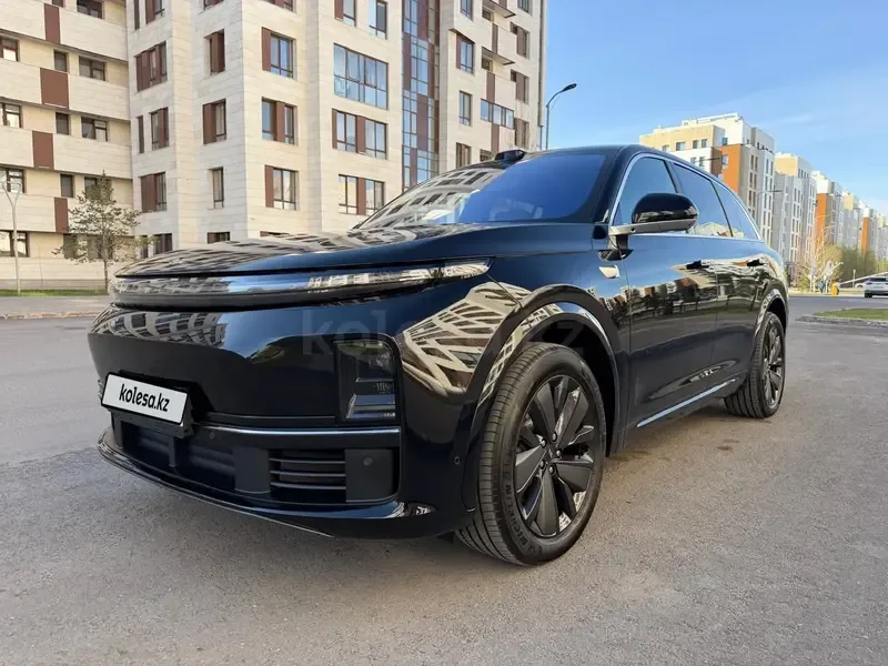 Li L7 2025 — фото 1, купить с доставкой в Москву