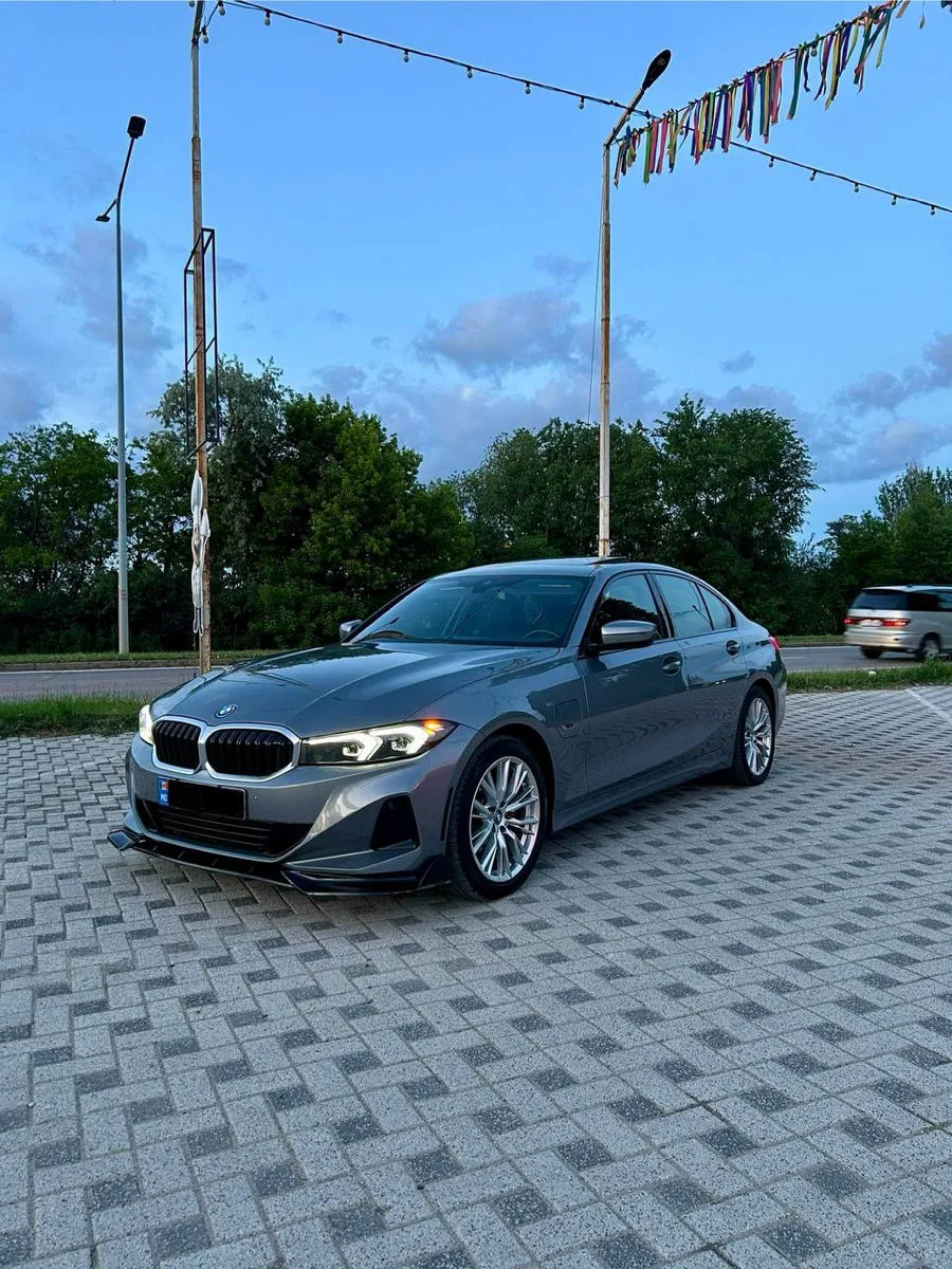 BMW 3 Series 2022 — фото 1, купить с доставкой в Москву