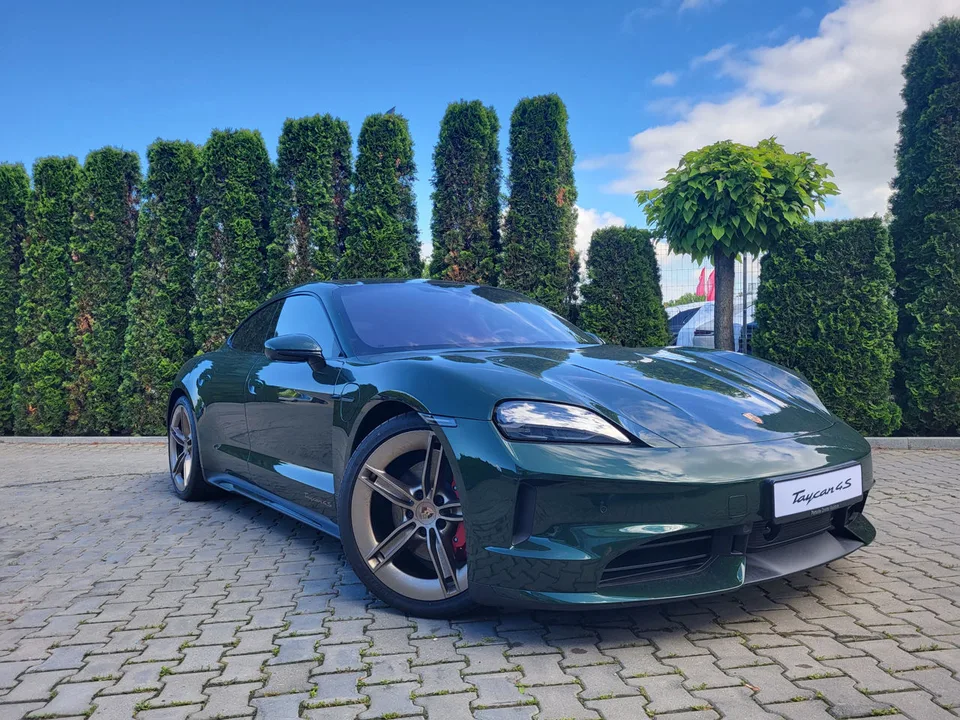 Porsche Taycan 2025 — фото 1, купить с доставкой в Москву