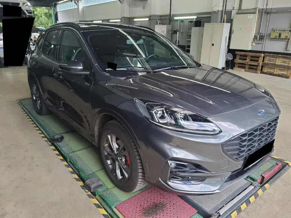 Ford Kuga 2022 — фото 1, купить с доставкой в Москву