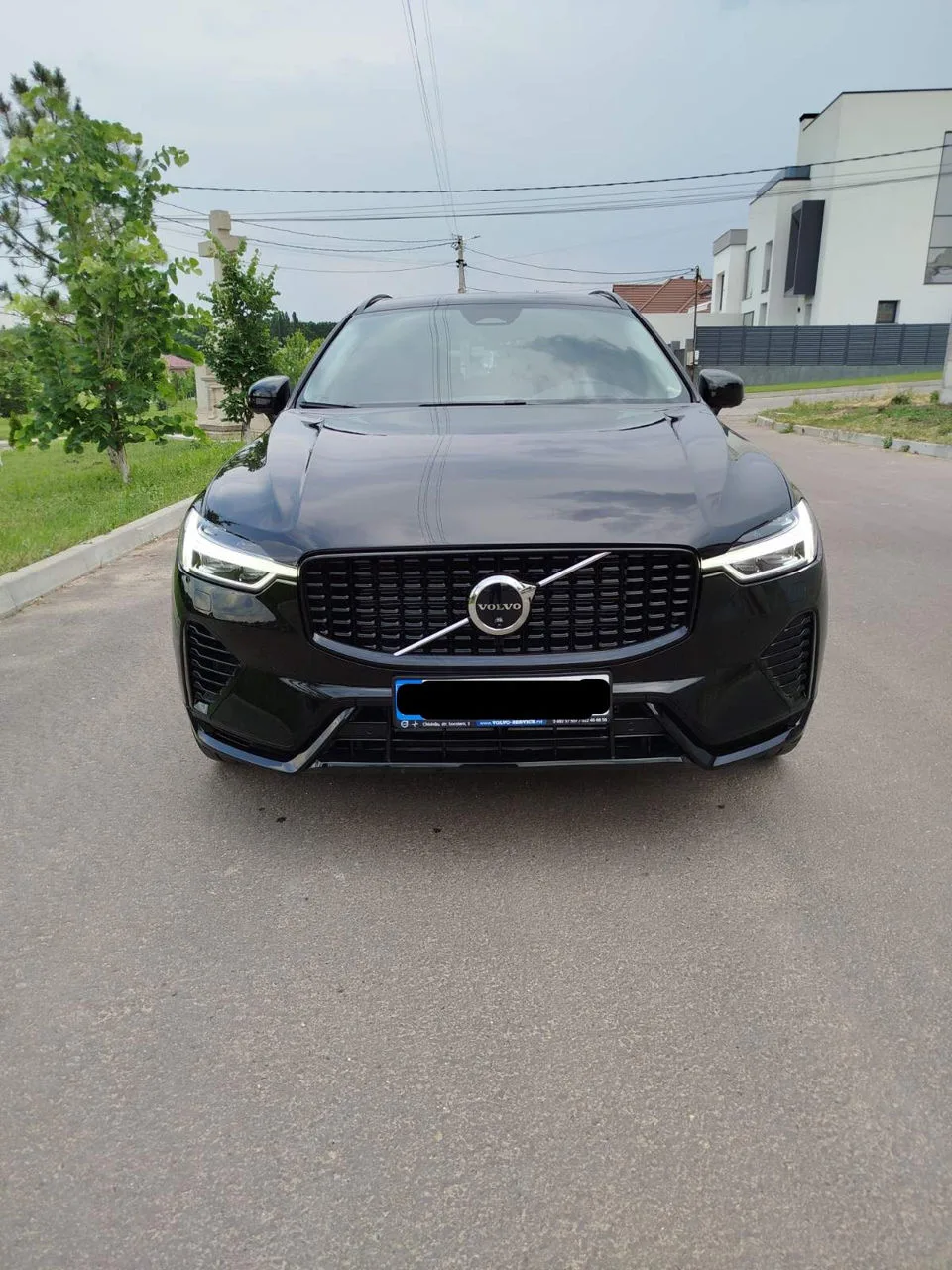 Volvo XC60 2024 — фото 1, купить с доставкой в Москву