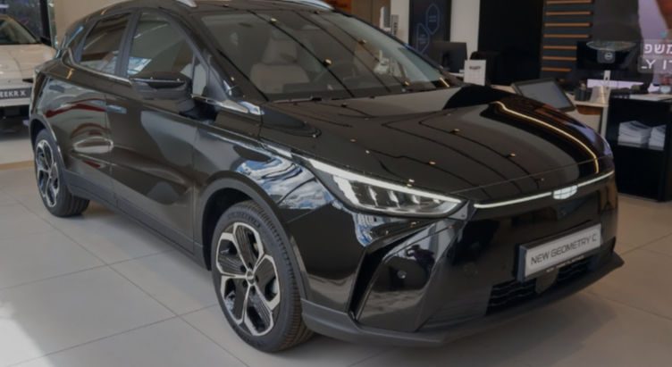 Geely Geometry C 2025