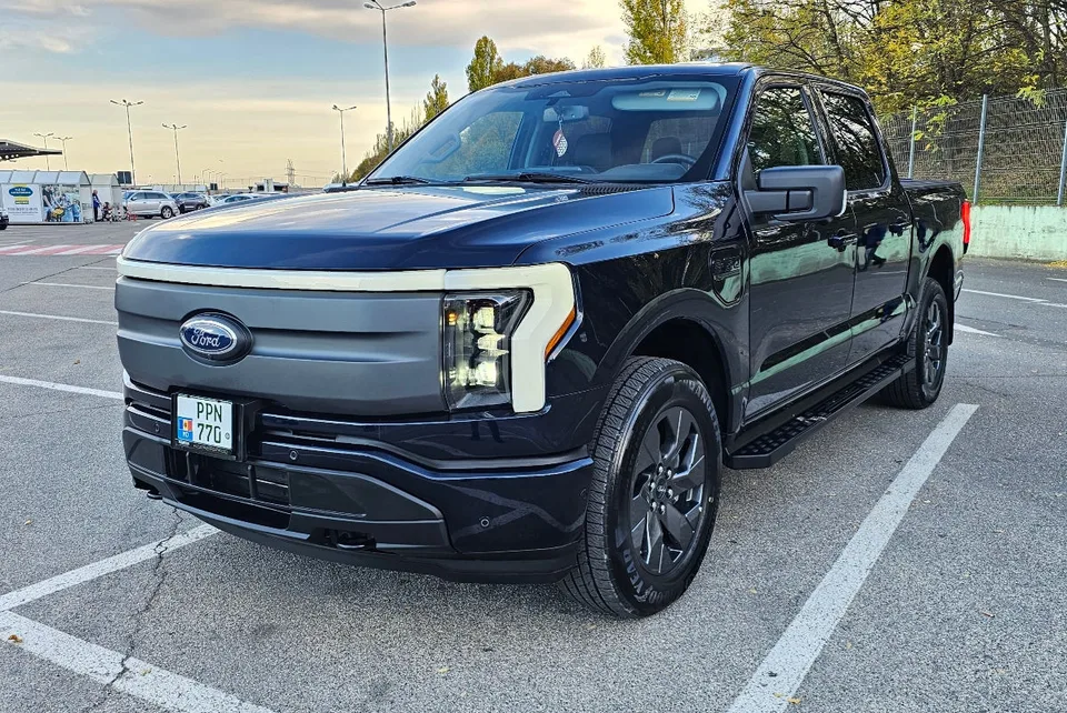 Ford F-150 2023 — фото 1, купить с доставкой в Москву