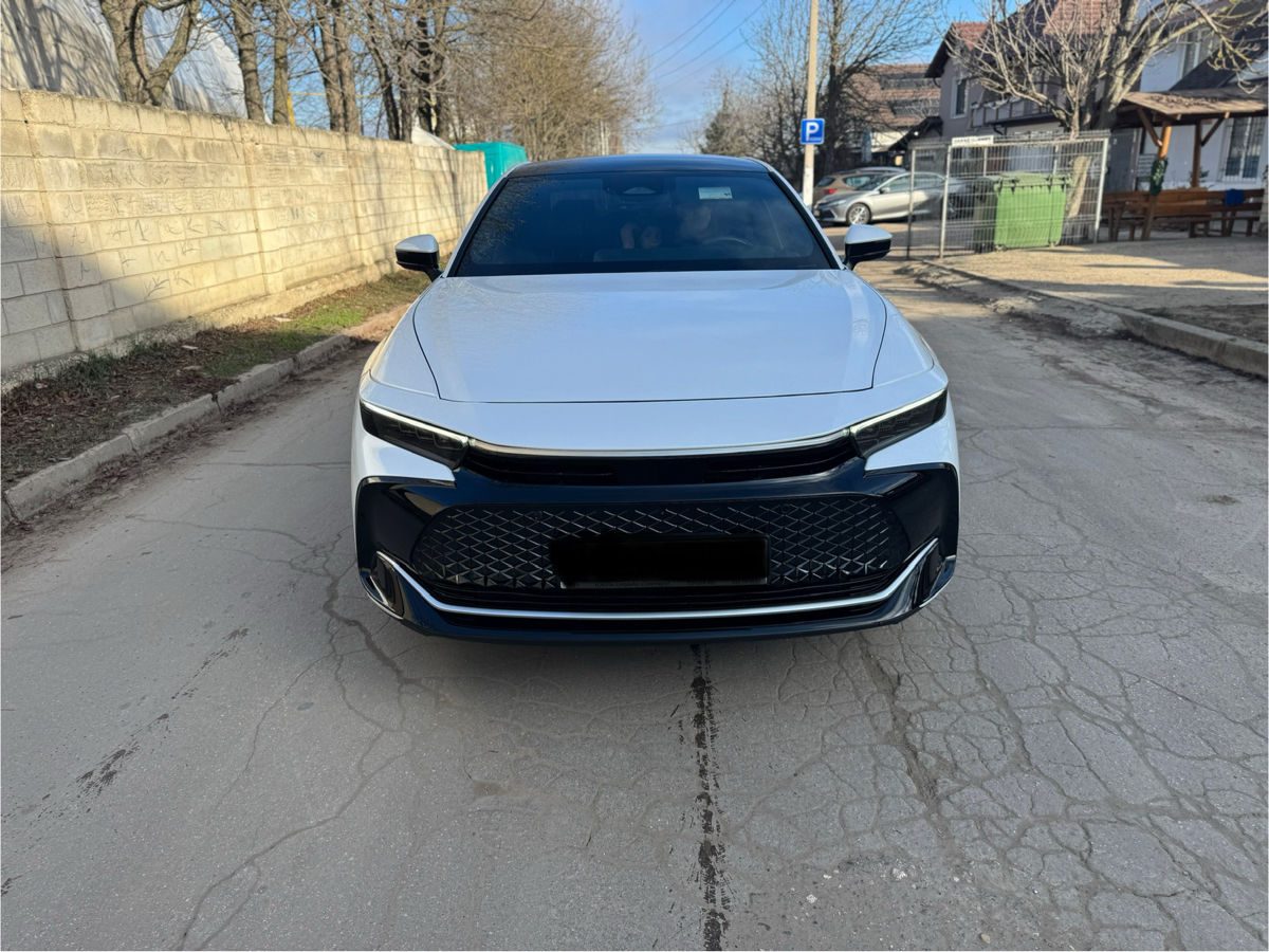 Toyota Crown 2024