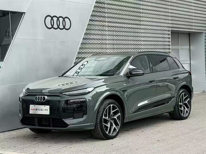 Audi Q7 e-tron 2025