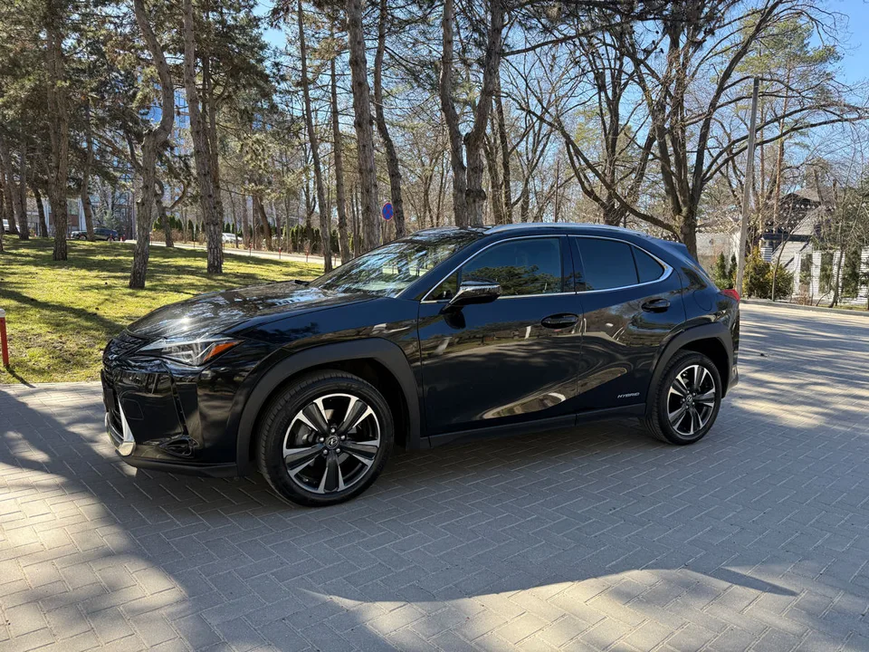 Lexus UX 2022 — фото 1, купить с доставкой в Москву