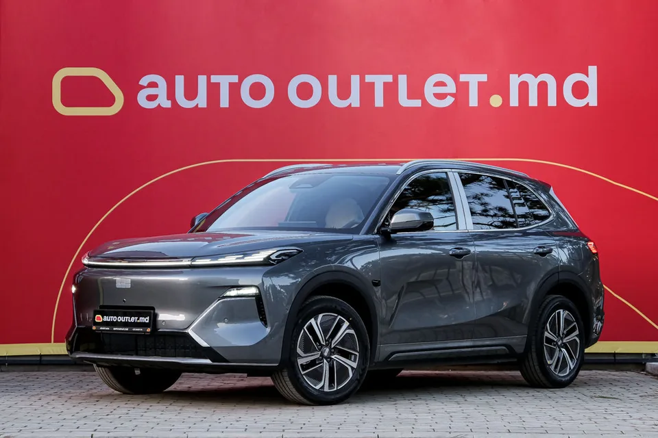 Geely Galaxy Starship 7 2025 — фото 1, купить с доставкой в Москву