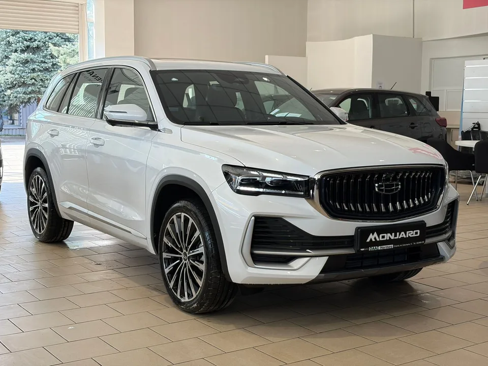 Geely Monjaro 2025 — фото 1, купить с доставкой в Москву