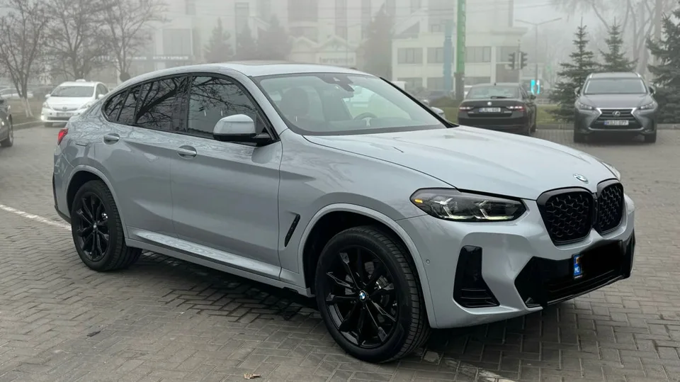 BMW X4 2025 — фото 1, купить с доставкой в Москву