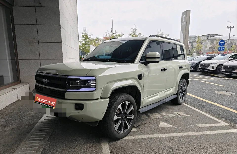 BYD Leopard 5 2025 — фото 1, купить с доставкой в Москву