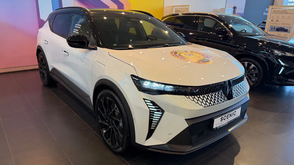 Renault Scenic 2024 — фото 1, купить с доставкой в Москву