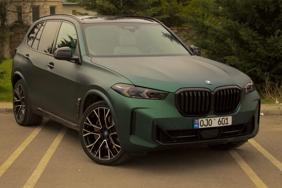 BMW X5 2023 — фото 1, купить с доставкой в Москву