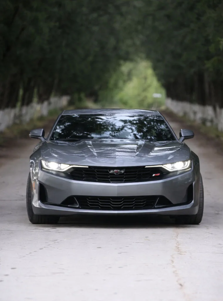 Chevrolet Camaro 2022 — фото 1, купить с доставкой в Москву