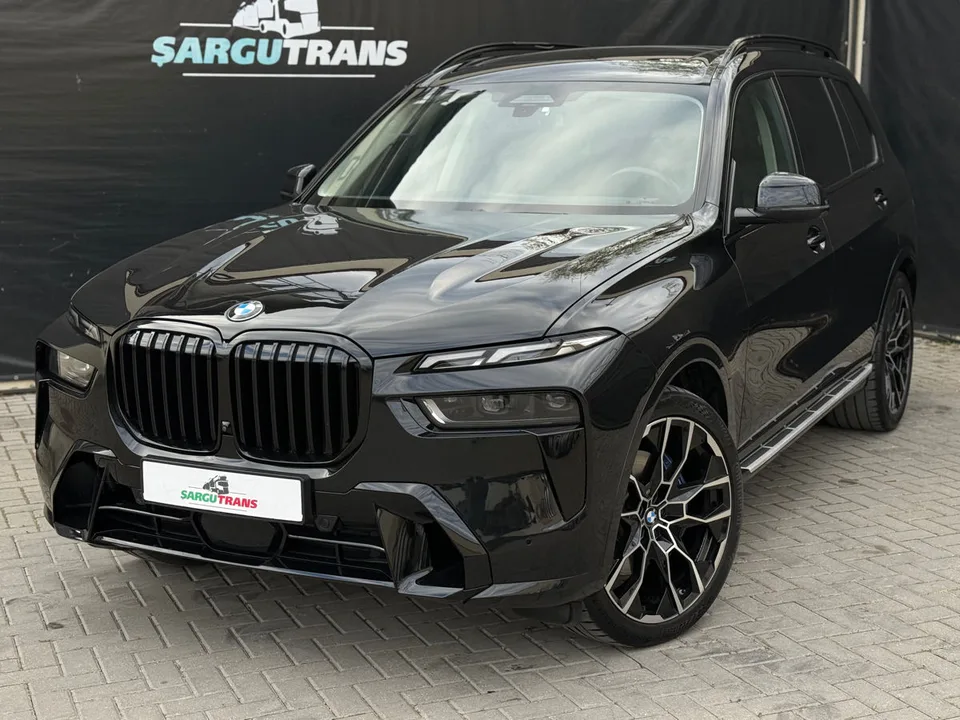 BMW X7 2023 — фото 1, купить с доставкой в Москву