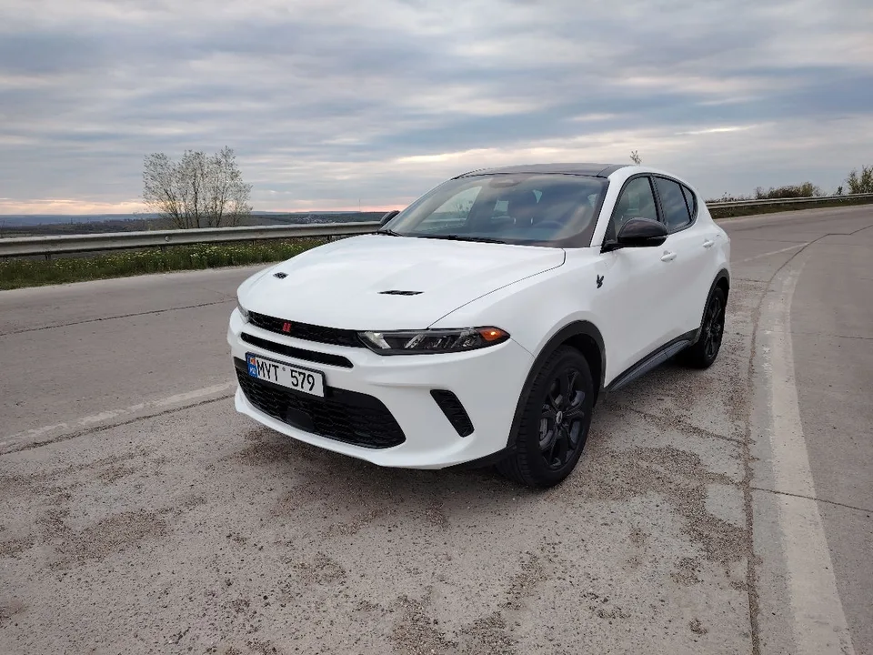 Dodge Hornet 2023 — фото 1, купить с доставкой в Москву