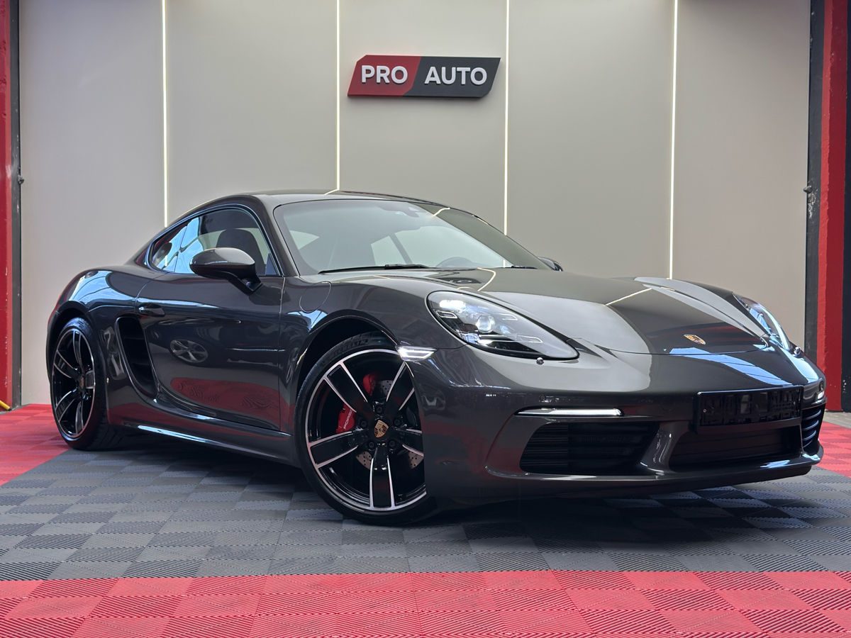 Porsche Cayman 2022