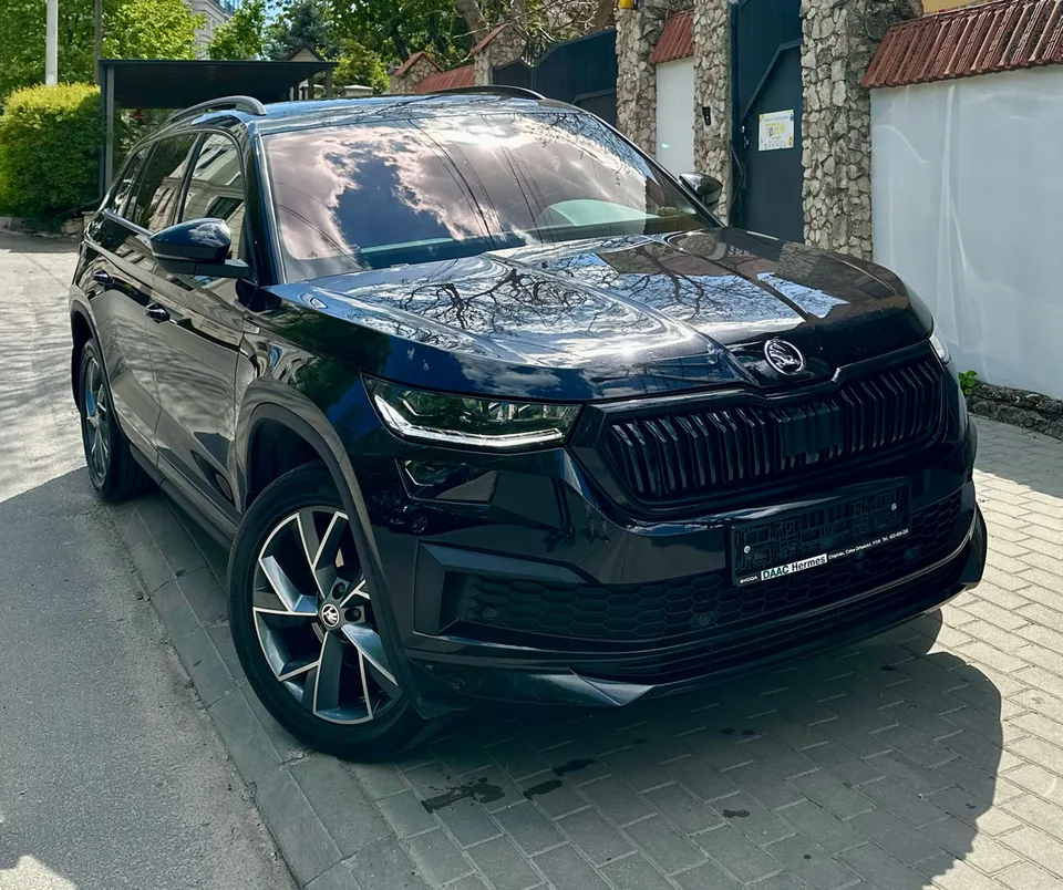 Skoda Kodiaq 2023 — фото 1, купить с доставкой в Москву