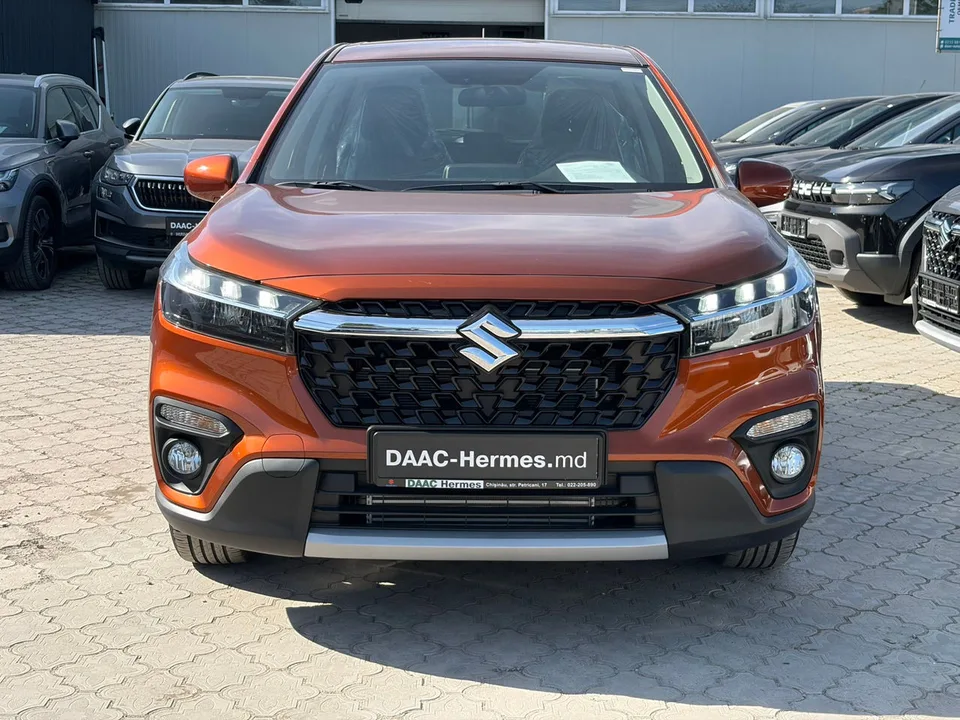 Suzuki S-Cross 2025 — фото 1, купить с доставкой в Москву