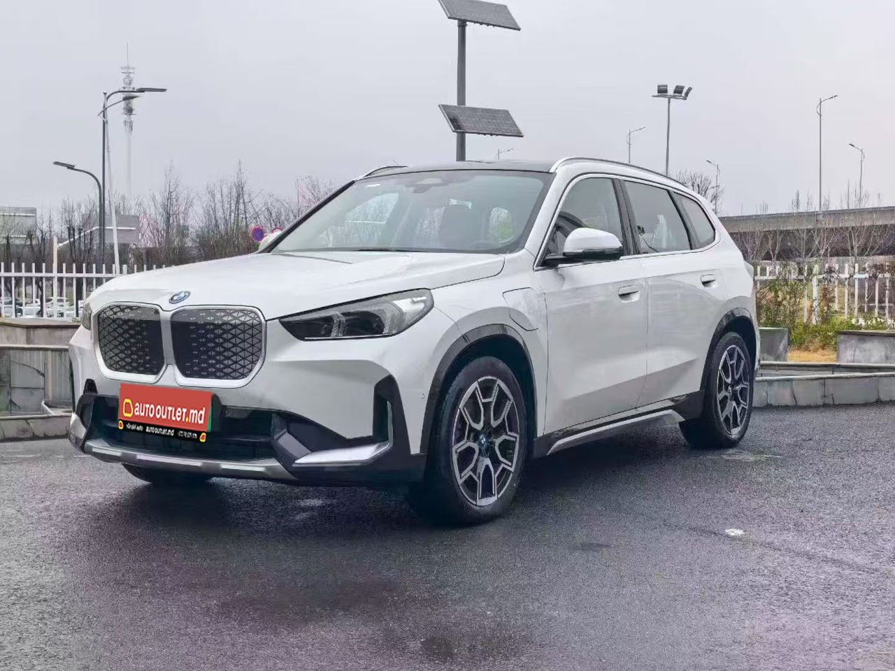 BMW iX1 2025