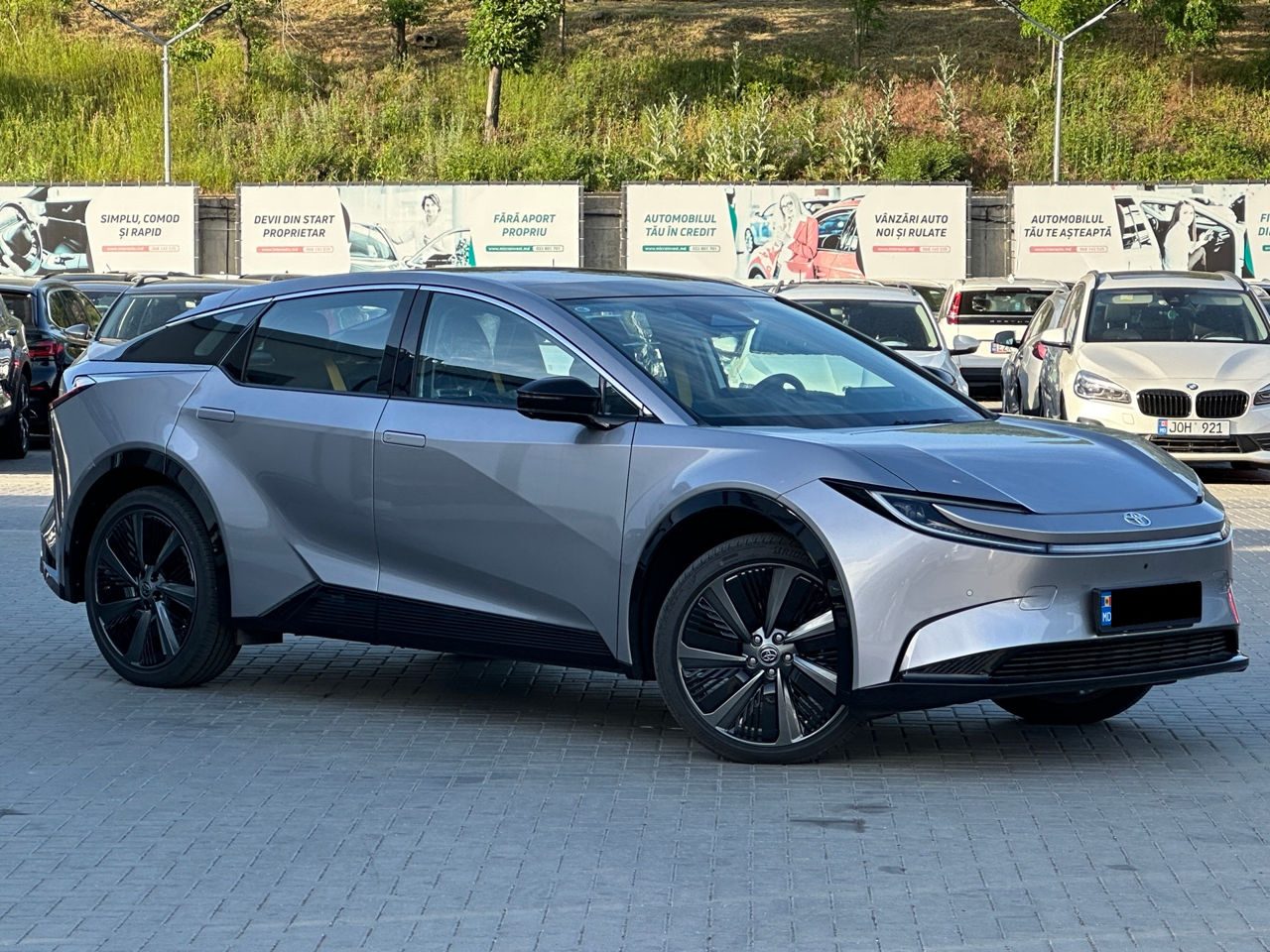 Toyota bZ5 2025