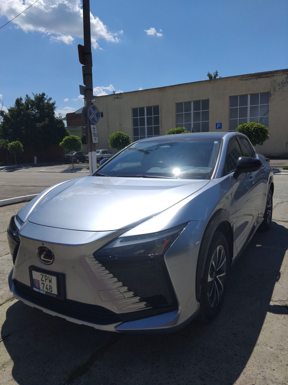 Lexus RZ Series 2023