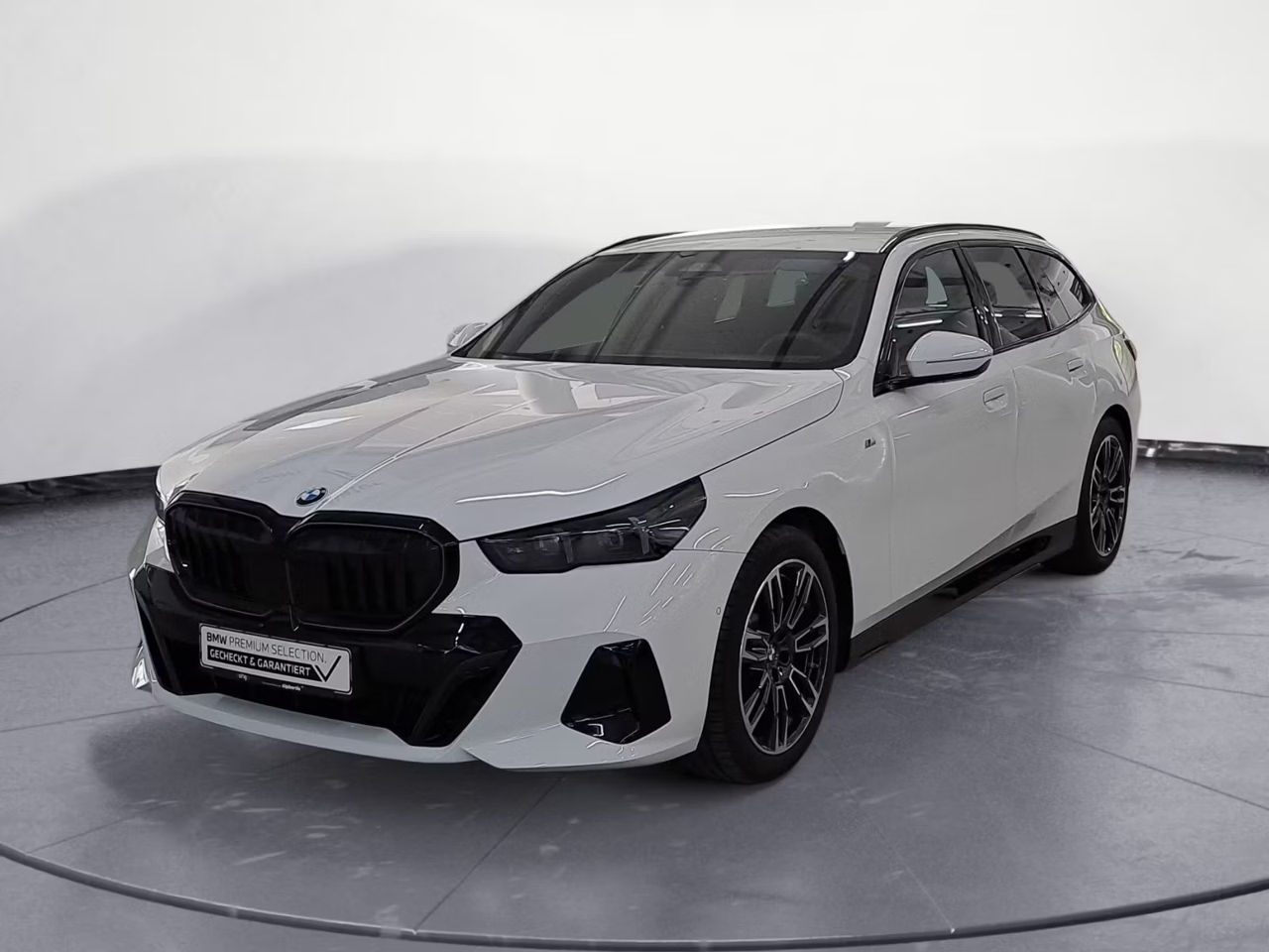 BMW 5 Series Touring 2025