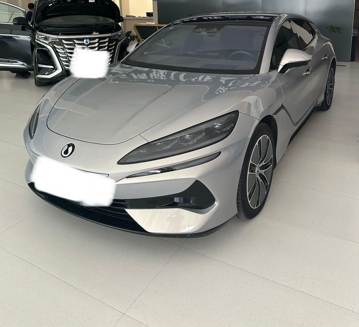 Denza Z9 GT 2024