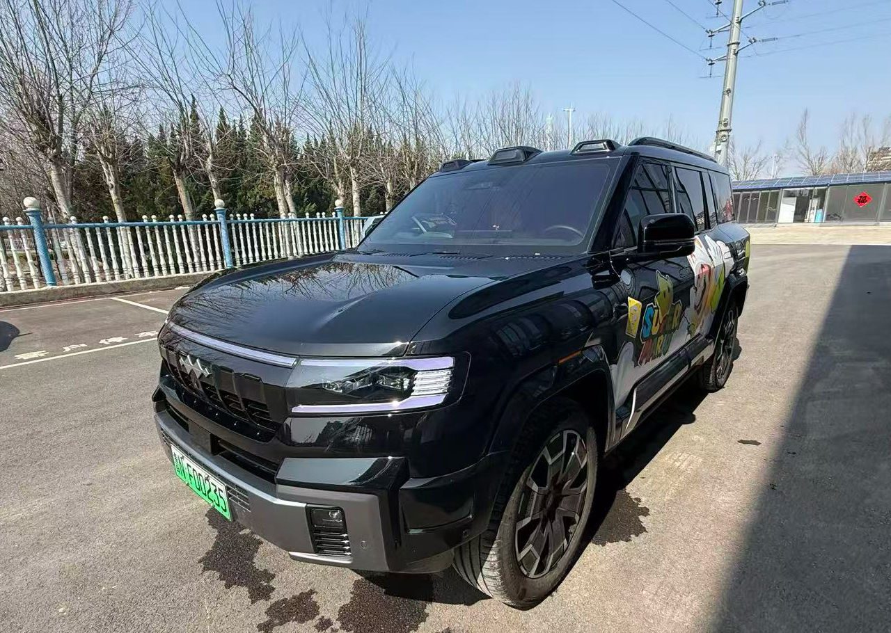 BYD Leopard 8 2025
