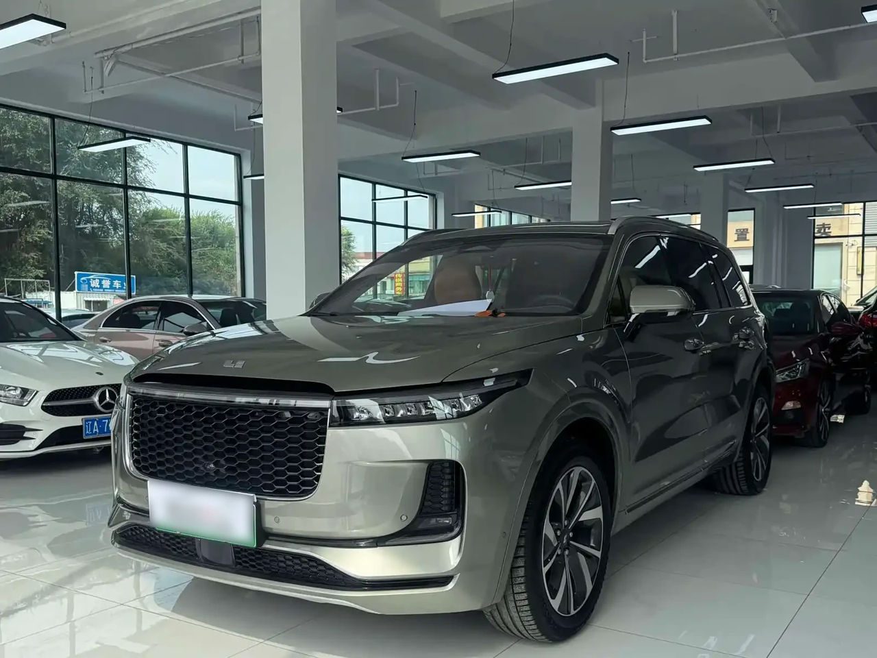 Li Xiang MEGA 2023