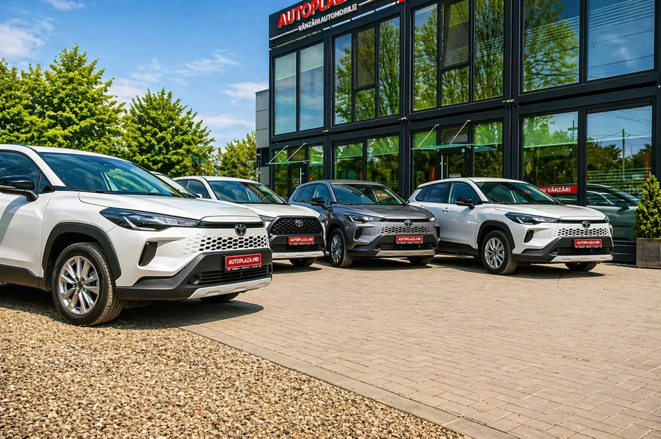 Toyota CorollaCross 2024 — фото 1, купить с доставкой в Москву