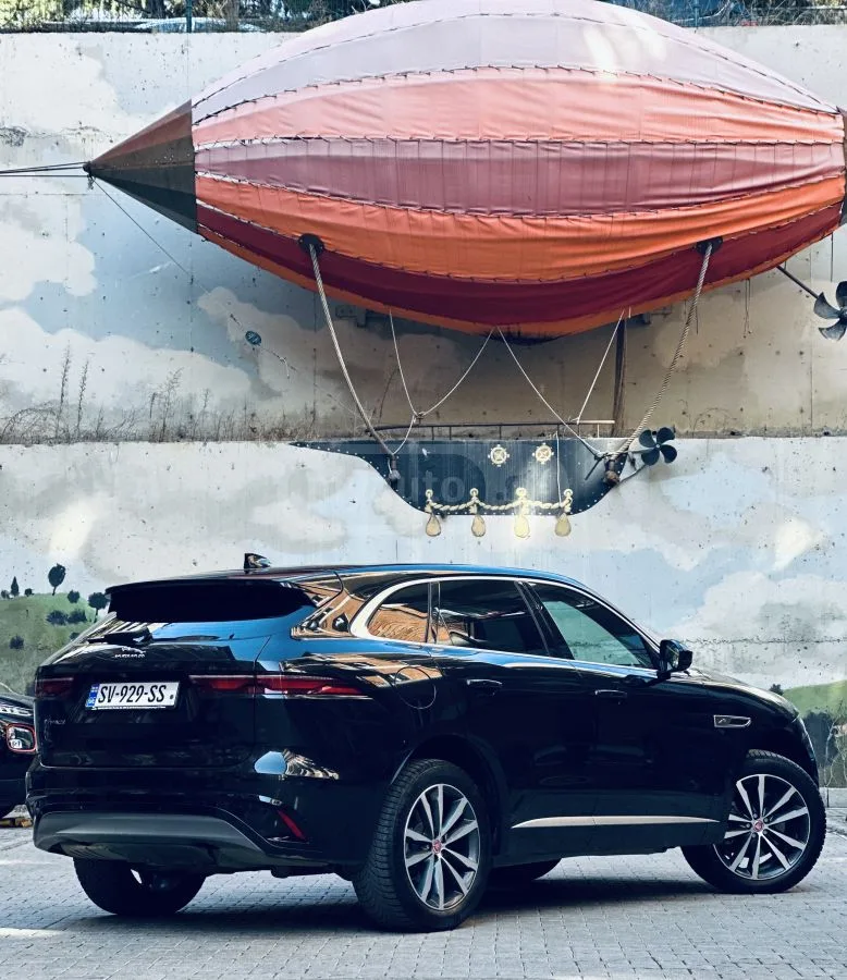 Jaguar F-Pace 2023 — миниатюра 5