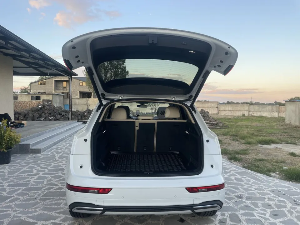 Audi Q5 2023 — миниатюра 3