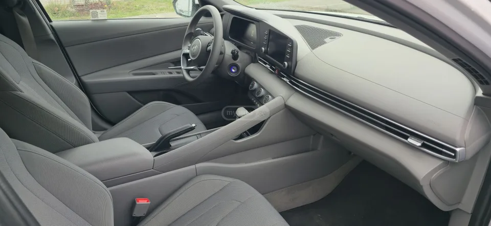Hyundai Elantra 2024 — миниатюра 4