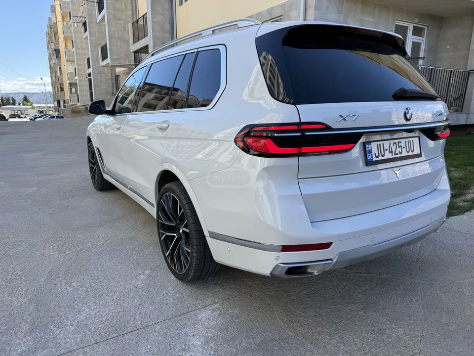 BMW X7 xDrive40i 4dr All-Wheel Drive 2023 — миниатюра 3