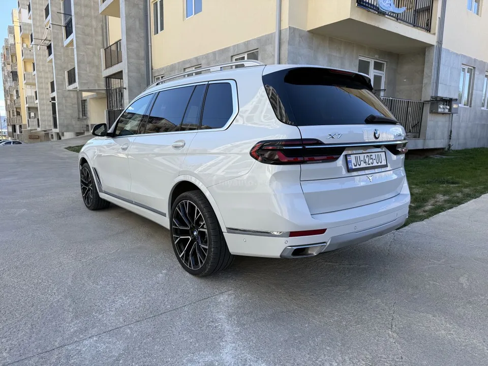 BMW X7 xDrive40i 4dr All-Wheel Drive 2023 — миниатюра 5