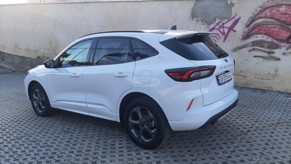 Ford Escape 2023 — миниатюра 3