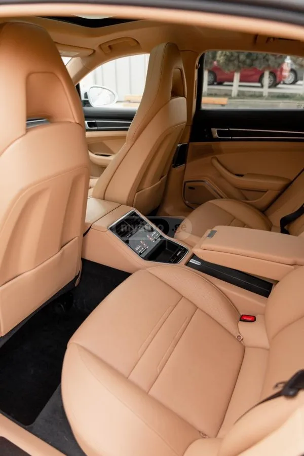 Porsche Panamera Platinum 2023 — миниатюра 3