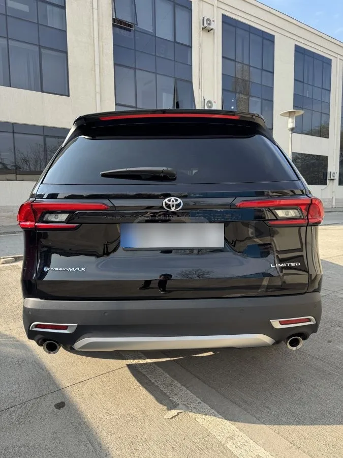 Toyota Grand Highlander 2023 — миниатюра 2