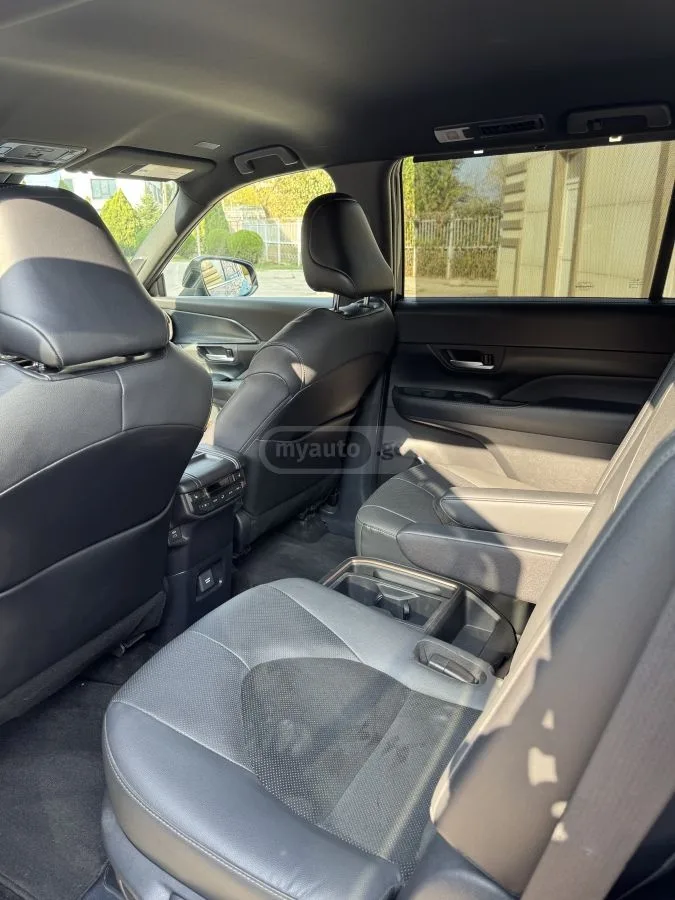 Toyota Grand Highlander 2023 — миниатюра 3