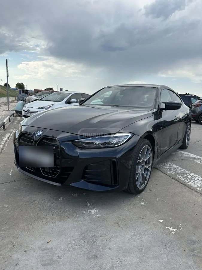 BMW i4 2023 — миниатюра 3