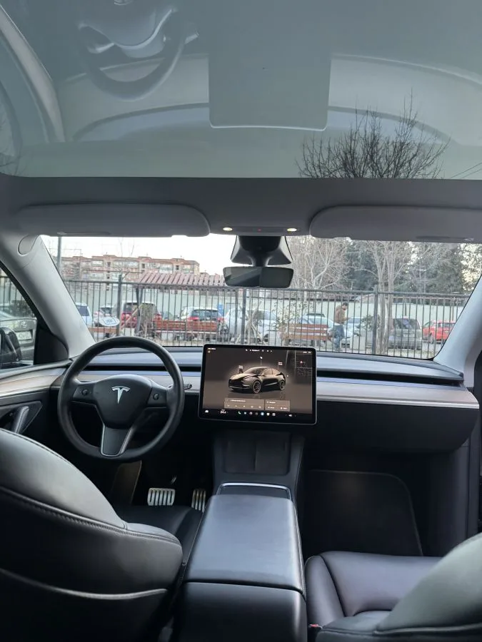 Tesla Model Y Performance 2022 — миниатюра 3