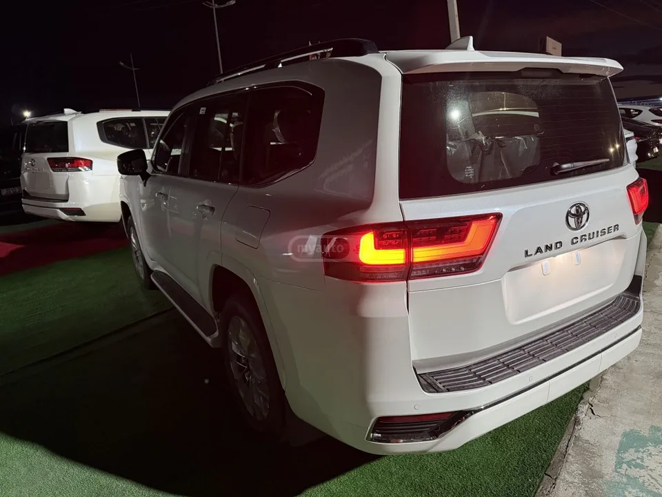 Toyota Land Cruiser PREMIUM 2026 — миниатюра 3