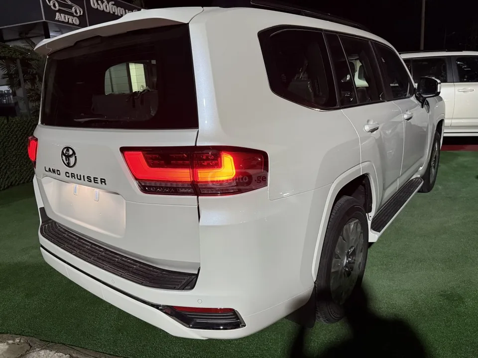 Toyota Land Cruiser PREMIUM 2026 — миниатюра 4