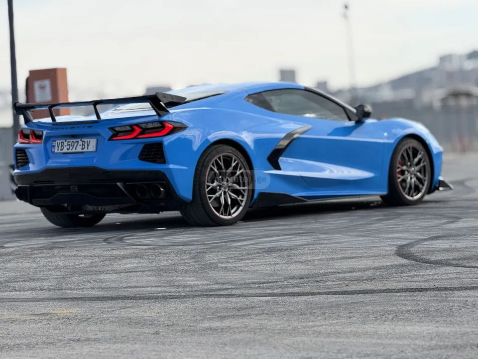 Chevrolet Corvette 2023 — миниатюра 2