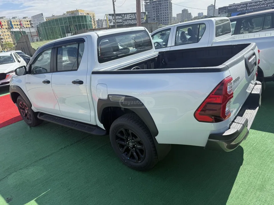 Toyota Hilux НОВАЯ Центр Гарантия 2025 — миниатюра 4