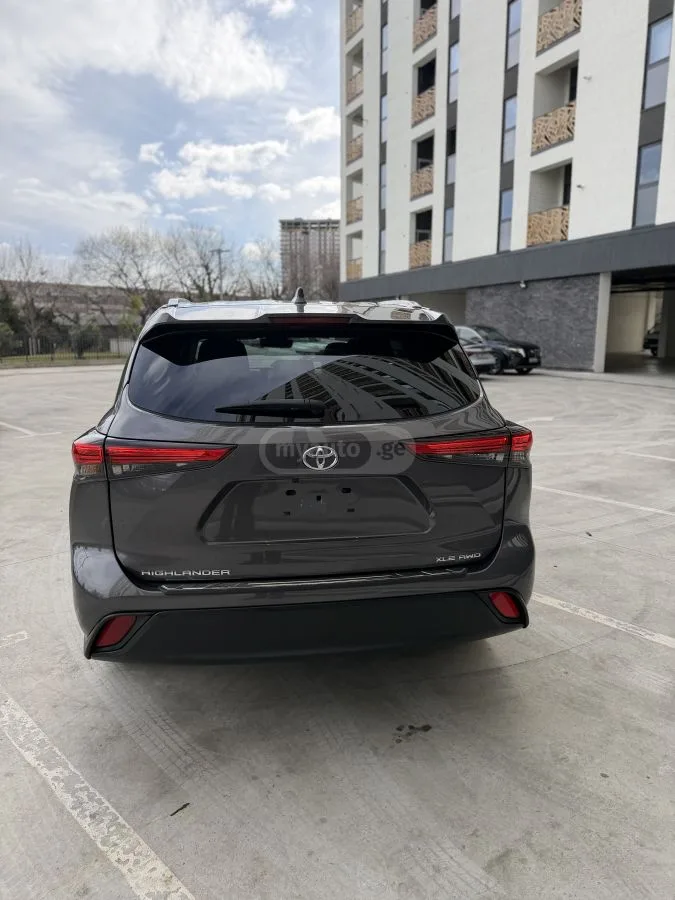 Toyota Highlander Новый без пробега 2022 — миниатюра 4